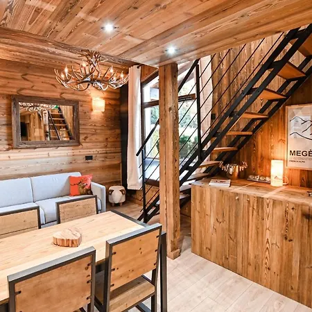 The Little Snow Apartment *