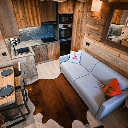 The Little Snow Apartment